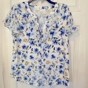 NWOT Perseption Concept Blue Floral Knit Top With Chiffon Ruffle on front
